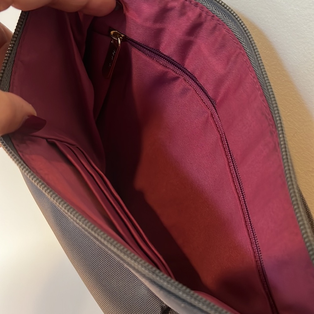 NWOT Travelon Anti-Theft Crossbody Bag - Picture 7 of 10